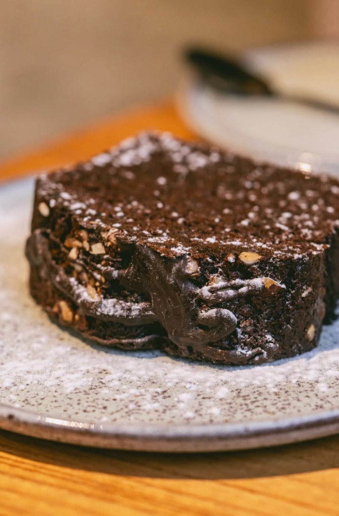 Torta de chocolate con nueces